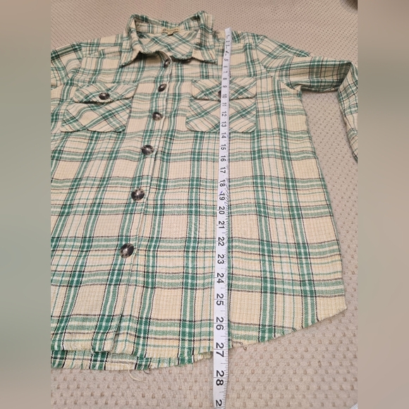 Democracy Frayed Plaid Longsleeve Button Down Women’s Medium - Picture 8 of 8